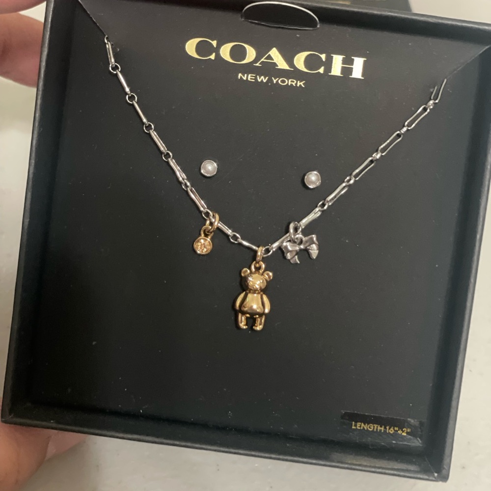 New With Box Coach Teddy Bear And Bow Earrings And Necklace Boxed Set CCU46 - Picture 5 of 11